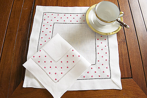 Square Linen Placemat. Fuchsia Pink Swiss Polka Dots. 14". 1 pc.